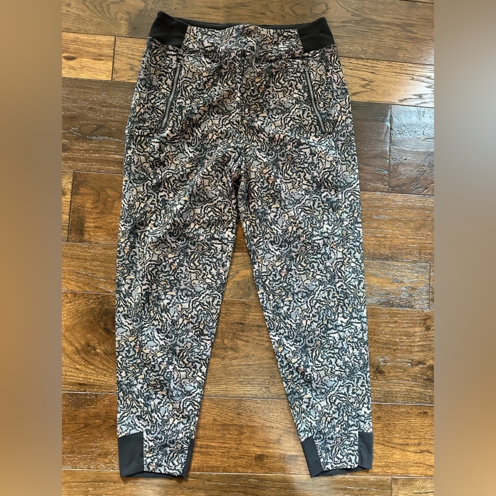 Athleta Abstract Print Jogger Pants in Black and Cream with Pink Accents